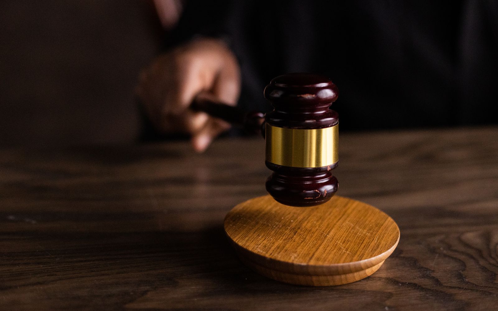قوانین و مقررات